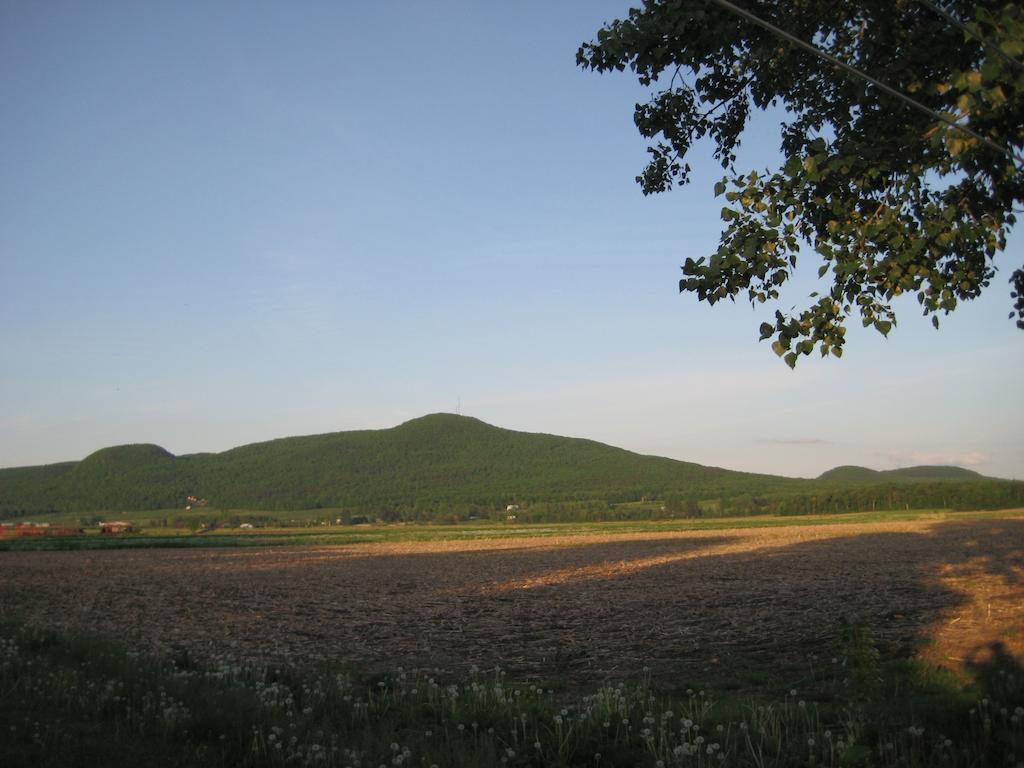 Eden Sur Terre Acomodação com café da manhã Marieville Quarto foto